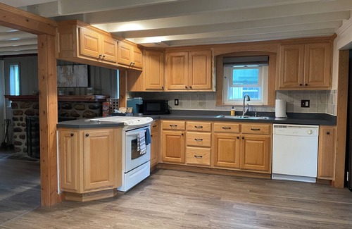 Rome Cottage | Kid-Friendly Cottage near Lake Delta
