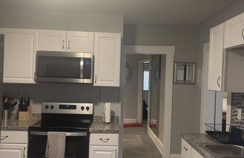 Springfield Apartment | Kid friendly neighborhood! Everyone is welcomed in this cozy apartment home!