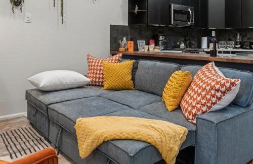 Old City Apartment | Kid Friendly Old City Parking & Roof Deck