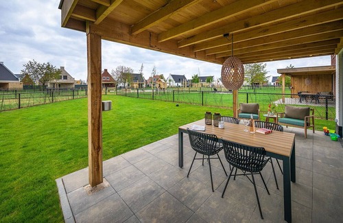 Thorn Villa | Kids Special 4p - Two Bedroom Villa, Sleeps 4