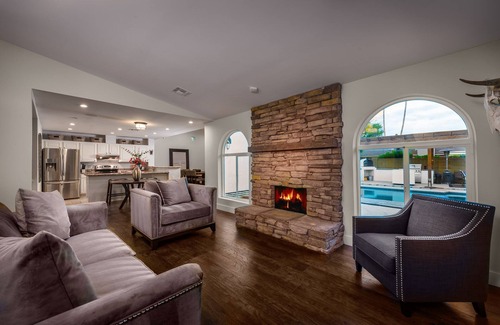La Paz At Desert Springs House | Kierland Retreat w/Heated Pool & Outdoor Fireplace