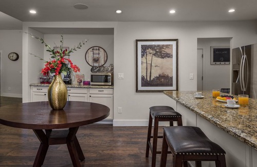 La Paz At Desert Springs House | Kierland Retreat w/Heated Pool & Outdoor Fireplace