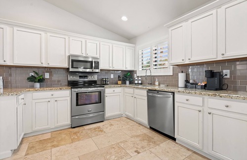 Sunset Ridge House | Kierland-Scottsdale Quarter Area-Free heated pool-Spring Training-pool table