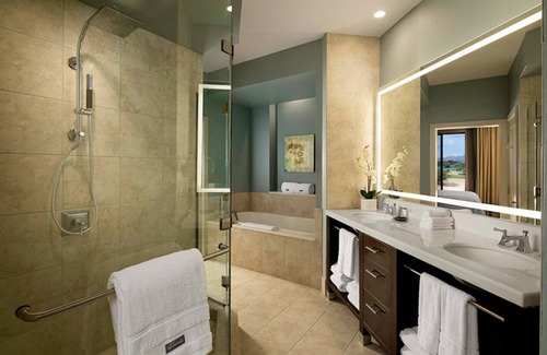 Kierland House | Kierland’s Villas Celebrate any season at the Villas