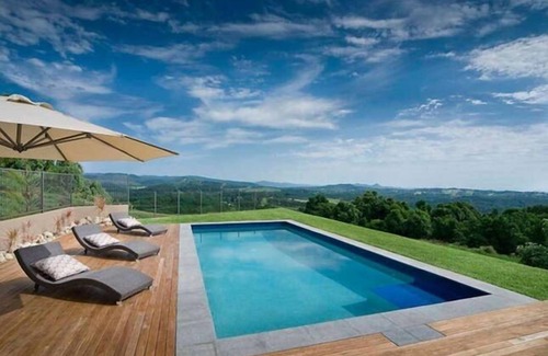 Federal House | Kieta Luxury Accommodation https:/www.youtube.com/watch?v=9U8a5ifm7j8&t=9s