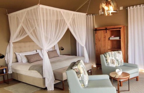 Outjo Cabin | Kifaru Luxury Lodge & Bush Camp