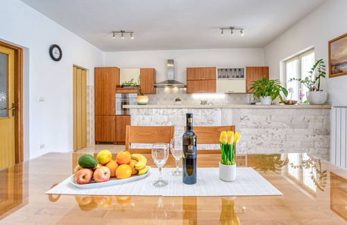 Melnica House | Kikaana by Interhome