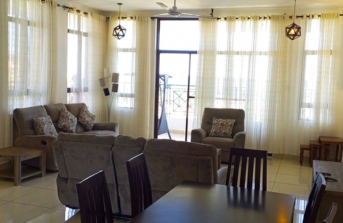 Gede House | KIKAMBALA TOWNHOUSE BEACHFRONT & SEA VIEW