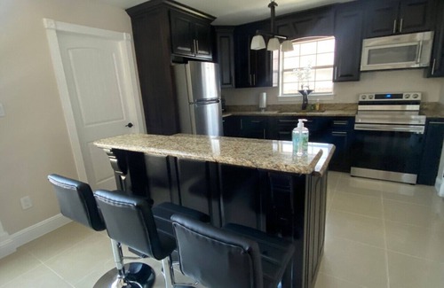 Eagle Pass House | Kika’s House-Lovely 4 Bedroom Home, Entertainment Patio, newly furnished