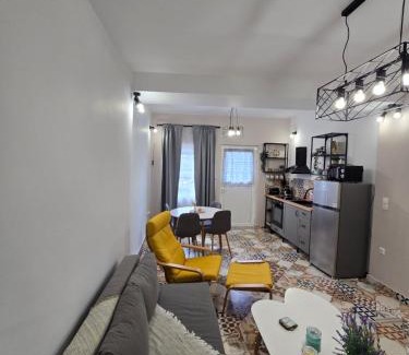 Aigaleo Apartment | Kiki's comfort stay in West Athens