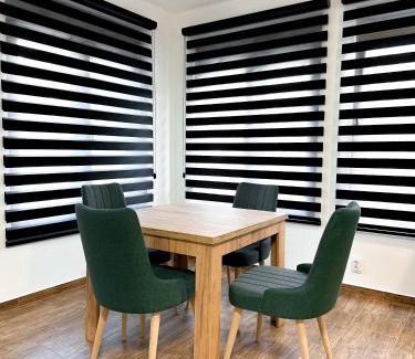 Zrenjanin Bed & Breakfast | Kiko apartmani LUX