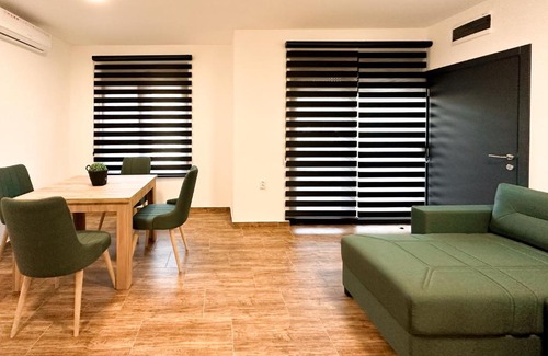Zrenjanin Bed & Breakfast | Kiko apartmani LUX