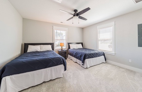 Harbinger House | KIL9104 Kilmarlic Spieth Cottage. Golf Resort, Community Pool & Fitness