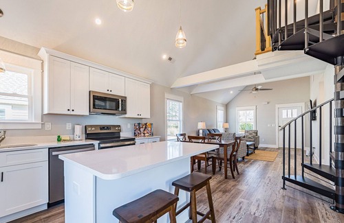 Harbinger House | KIL9110 Kilmarlic Faldo Cottage. Golf Resort, Community Pool & Fitness