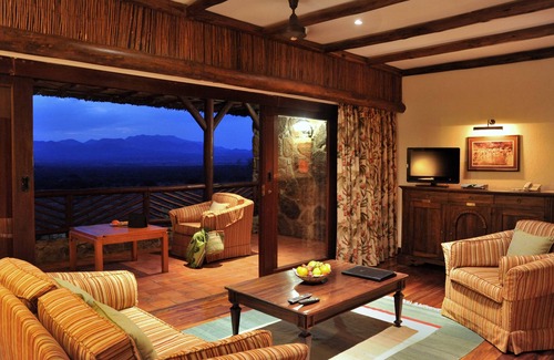 Tsavo Hotel | Kilaguni Serena Safari Lodge