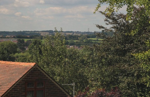 Wakefield Cottage | KILBY LODGE, family friendly, with a garden in Wakefield