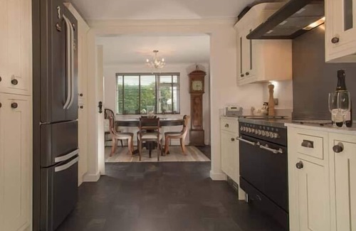 Rock Cottage | KILCARREG, family friendly, luxury holiday cottage in Rock