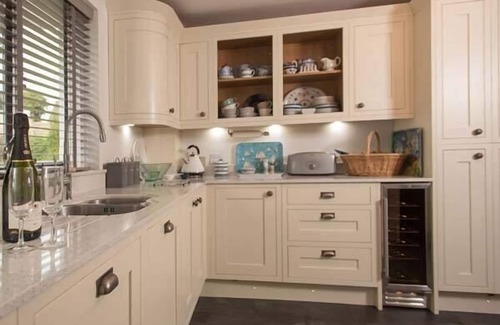 Rock Cottage | KILCARREG, family friendly, luxury holiday cottage in Rock