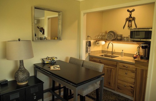 Paso Robles House | Kiler Canyon Ranch House & Apartment offers breathtaking views from every angle!