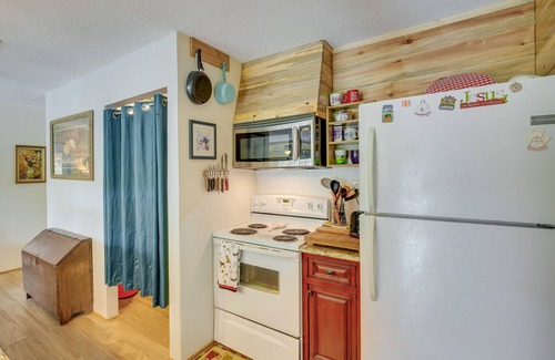 Kilgore House | Kilgore Lakefront Home w/Private Dock & Pier!
