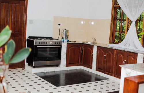 Himo Hotel | Kili Share Hotel & Hotel