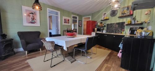 Kilkenny House | Kilkenny rental The Folly Lodge minutes from city centre R95RYC8