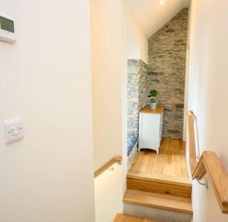 Killarney House | Killarney Old School Road sleeps 6