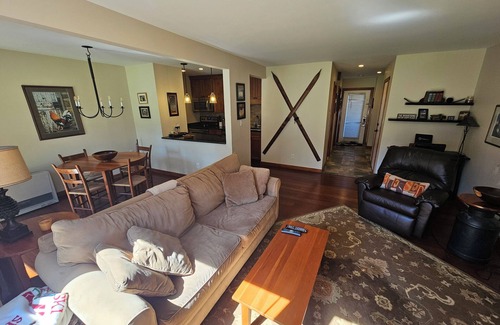 Central Vermont- Killington Condo | Killington Condo, Pool, Hot-tubs, Sauna. Walk to Snowshed, Ski-in, Mt Bike, Golf