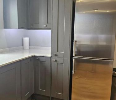 Burton on Trent House | Kiln Lodge- Stunning 4 bed house