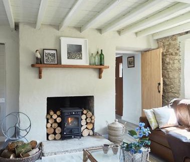 Knockaderry Cross Roads House | Kilquiggan Cottages