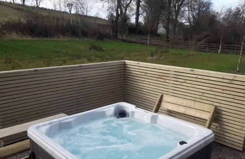 Omagh Other | Kilskeery Lodge, modern country house with hot tub