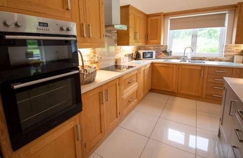 Omagh Other | Kilskeery Lodge, modern country house with hot tub
