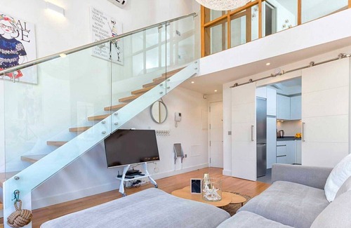 Centro Apartment | Kim - Holiday penthouse in Malaga by Solaga