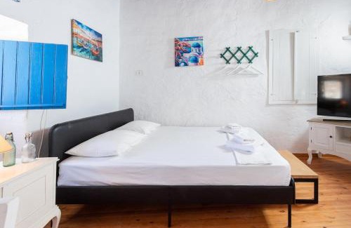 Psathi Apartment | Kimolos Heart Traditional Renovated House