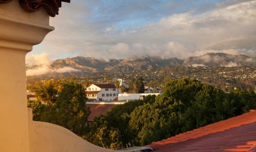 Historic Downtown Santa Barbara Resort | Kimpton Canary Hotel by IHG