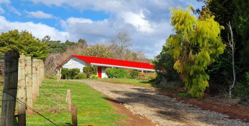 Gladysdale House | KiNam Vinea - A Vineyard Farmhouse in the Yarra Valley