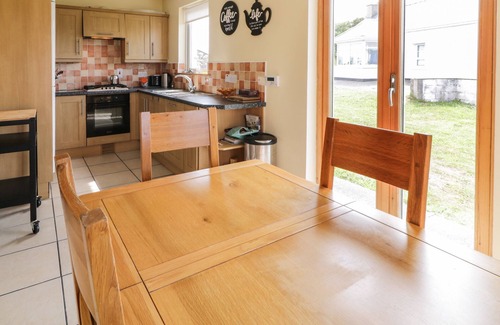 Kincasslagh House | KINCASSLAGH, pet friendly, with open fire in Annagry, County Donegal