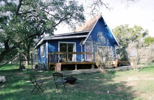 San Marcos Cottage | Kind Of Blue - A Hill Country Cottage