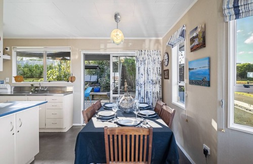 Taupo House | Kinder Cottage