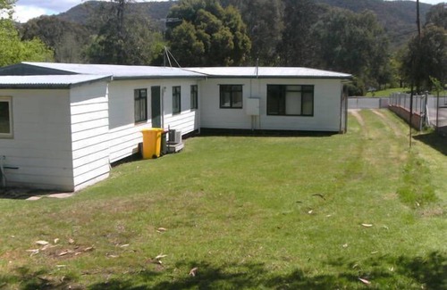 Talbingo House | Kinder Cottage Talbingo.