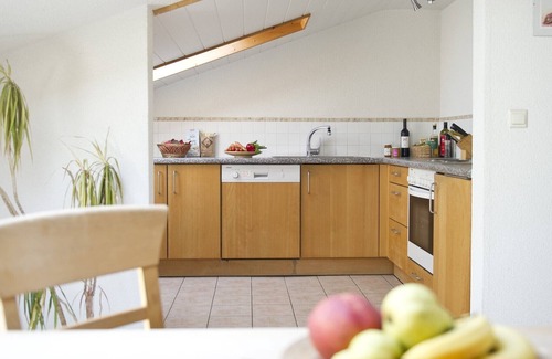 Hofheim in Unterfranken Apartment | Kinderfreundlicher Bio-Bauernhof mit Hofladen, vielen Tieren (Dachgeschoss)