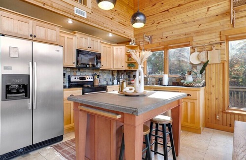 Rogers House | Kindred Hollow - Lake & Mountain Views