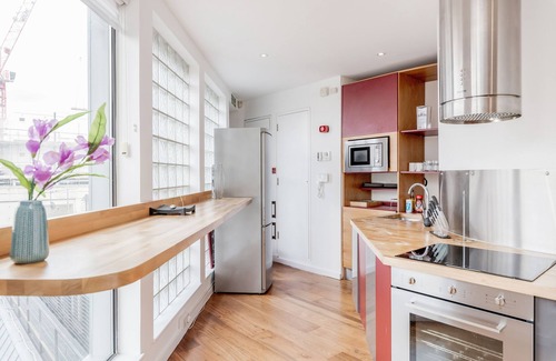 Soho Apartment | ✪King Bed 1BR Flat with A/C ✪: A Perfect 5-Star Stay in Soho