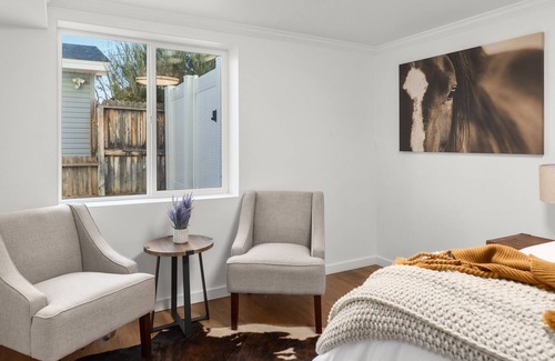 Billings House | King Bed and Pool Table - Beautiful Montana Home