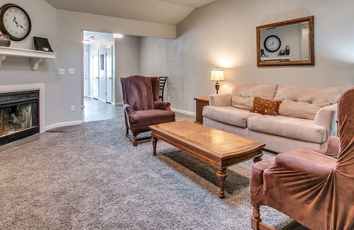 Oklahoma City House | King Bed by Top Golf with 2 Bedrooms