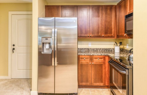 St. Augustine Condo | King bed - fenced courtyard patio - pool - hot tub - easy access on 1st floor