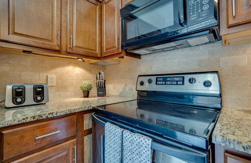 Northwest Dallas House | KING BED Home Dallas/UT Southwestern/DFW Airport