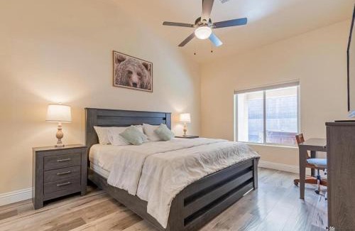 Fortuna Foothills House | King Bed - Hot Tub, 3 Queens, Home away from home