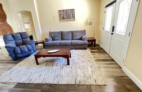 Fortuna Foothills House | King Bed - Hot Tub, 3 Queens, Home away from home