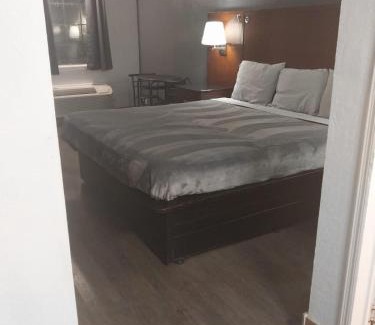 Jackson Apartment | King Bed Hotel Room 110